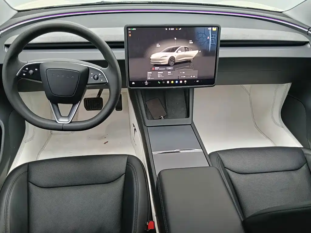 Tesla Model 3 — миниатюра 10
