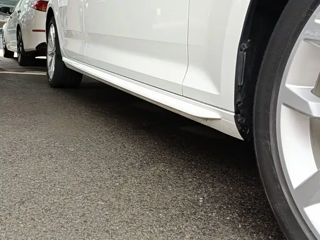 Audi A4L — миниатюра 21