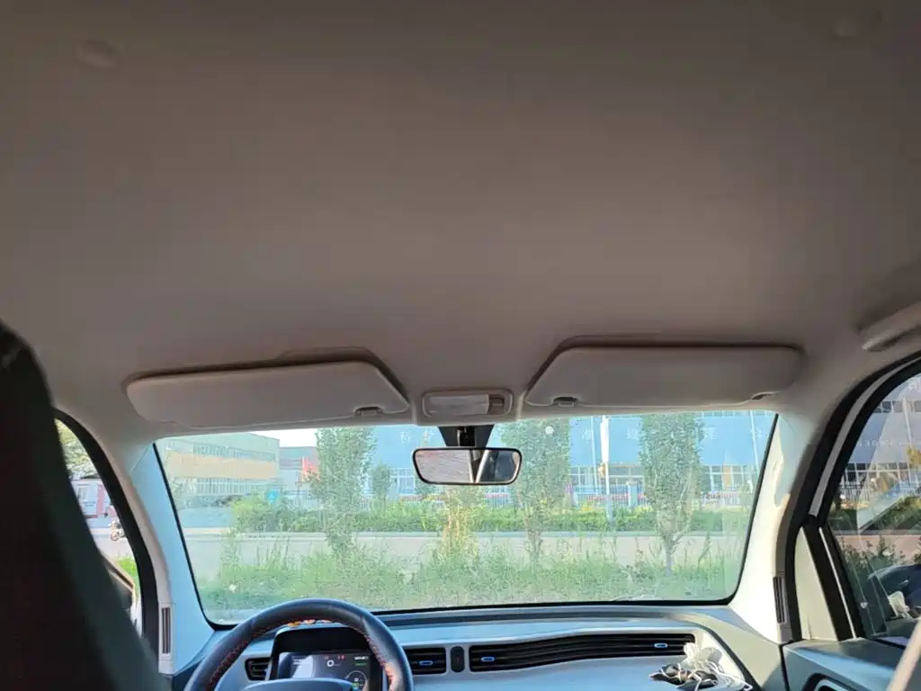 Wuling MINIEV — миниатюра 18