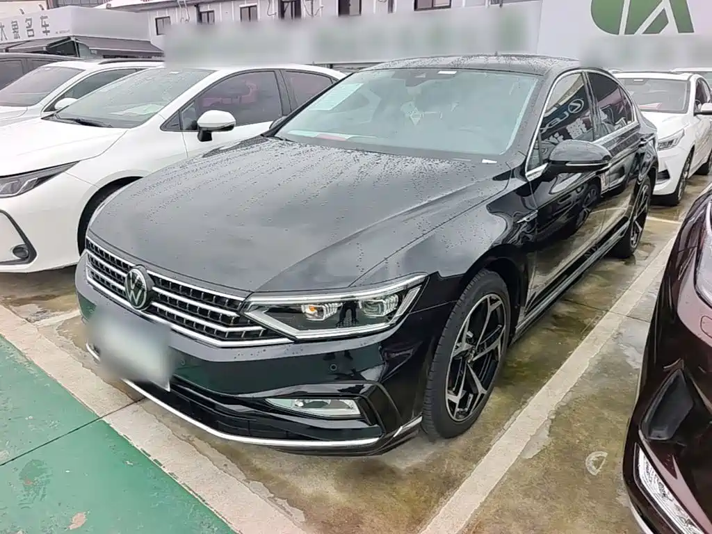 迈腾 2023款 200万辆纪念版 330TSI DSG豪华型 2024
