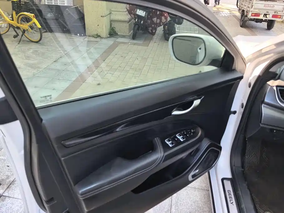 Geely Borui Hybrid — миниатюра 7