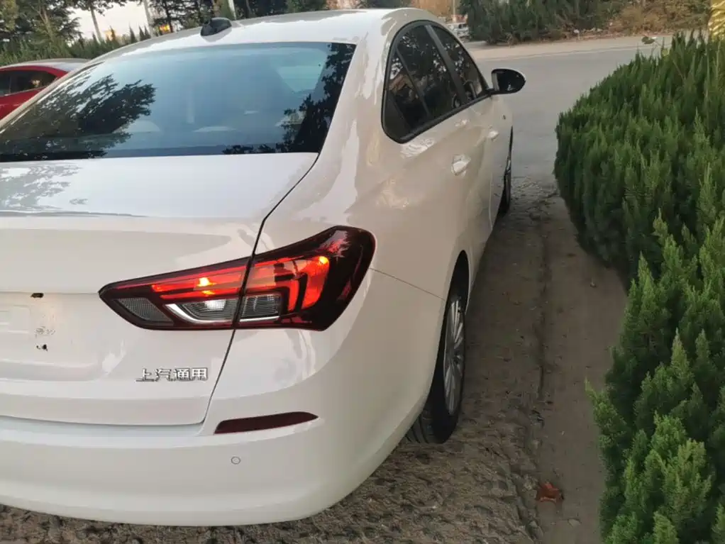 Buick Excelle — миниатюра 8