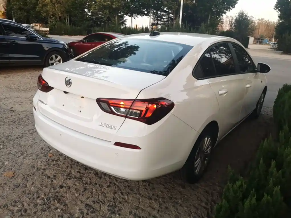 Buick Excelle — миниатюра 7