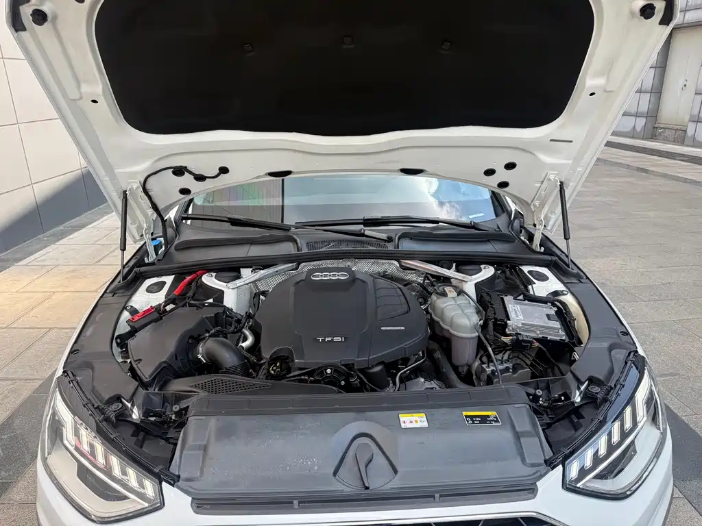 Audi A4L — миниатюра 11