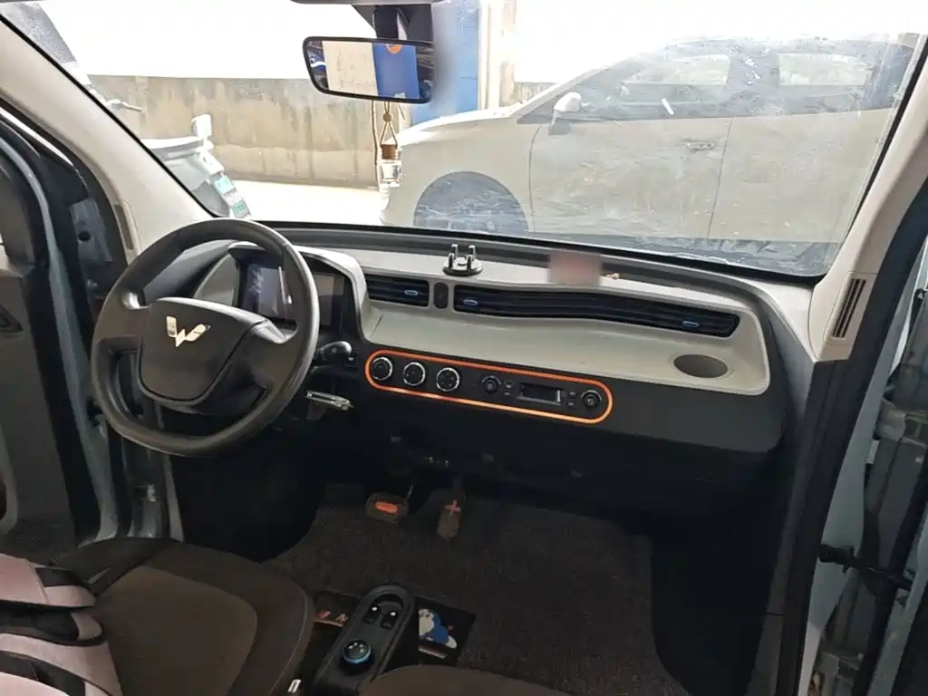 Wuling MINIEV — миниатюра 10