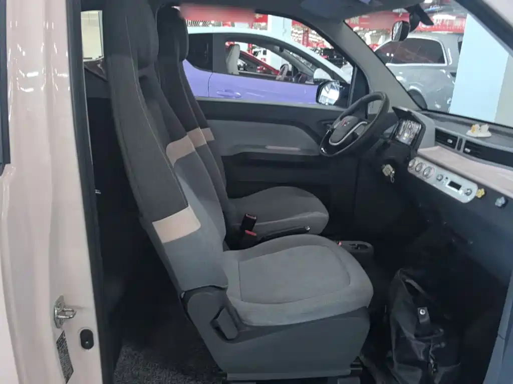 Wuling MINIEV — миниатюра 25