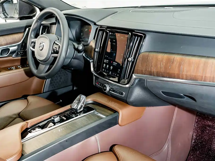 Volvo S90 — миниатюра 17