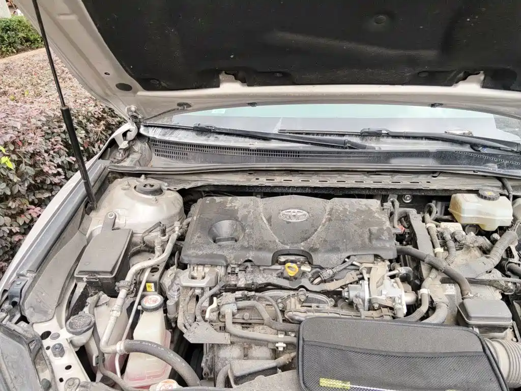 Toyota Camry — миниатюра 20