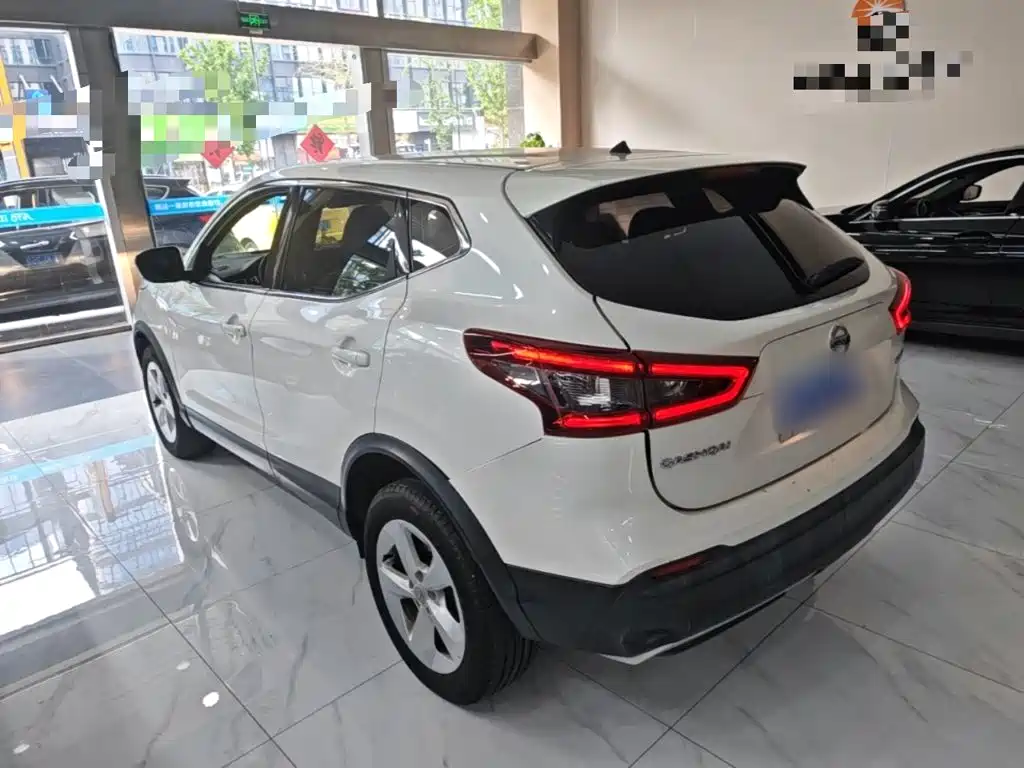 Nissan Qashqai — миниатюра 5