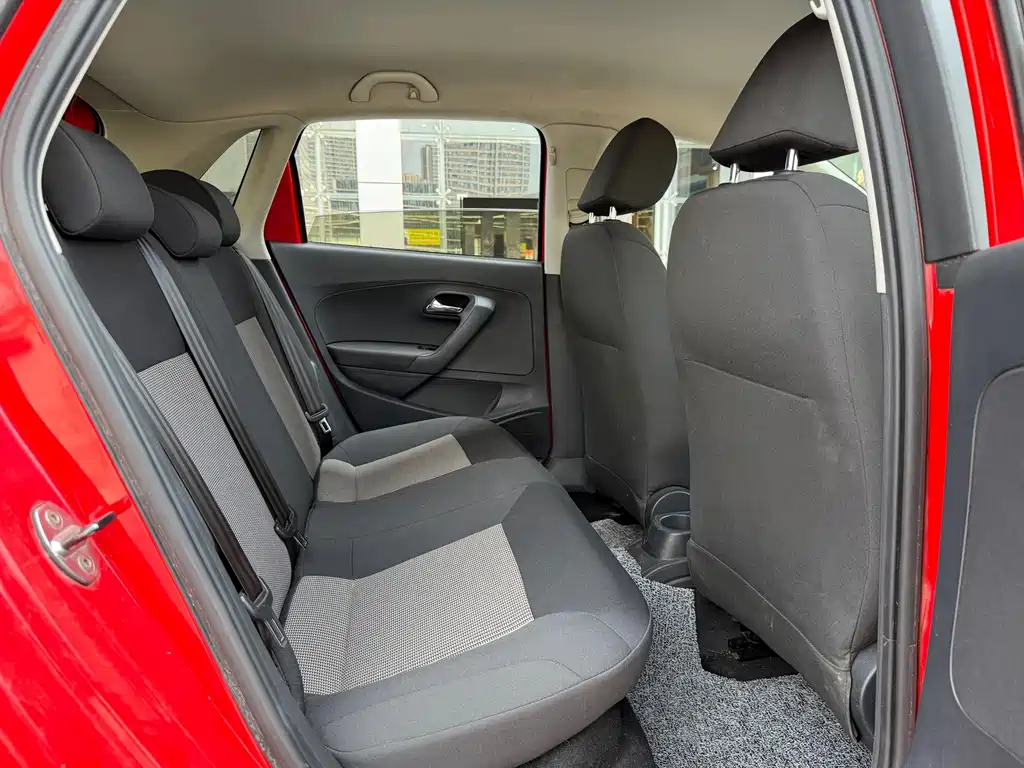 Volkswagen Polo — миниатюра 11