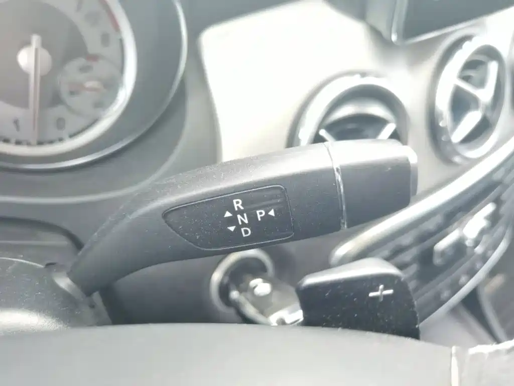 Mercedes-Benz GLA (Import) — миниатюра 14