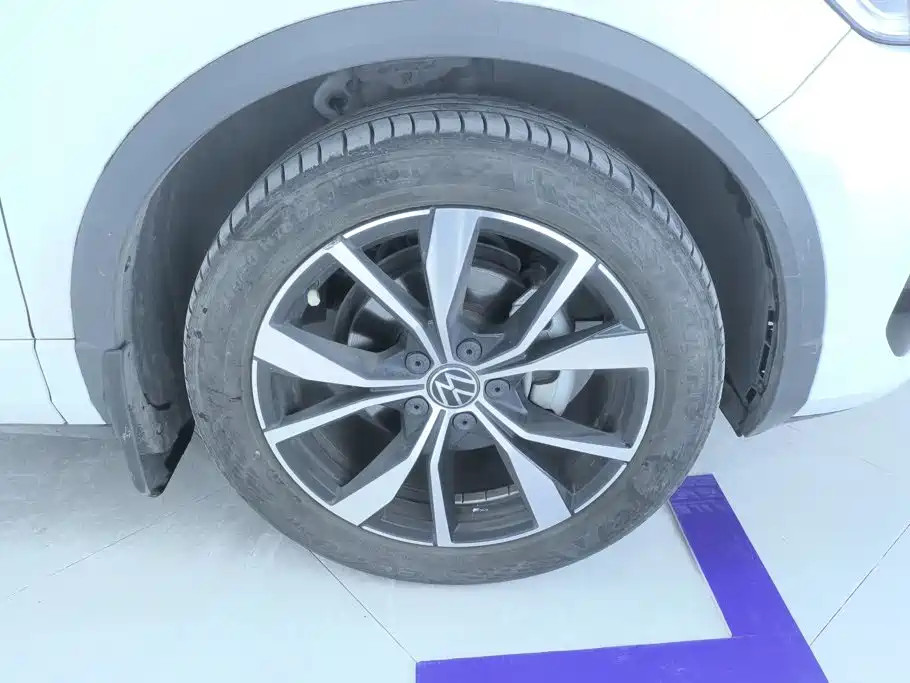 Volkswagen T-Roc — миниатюра 6