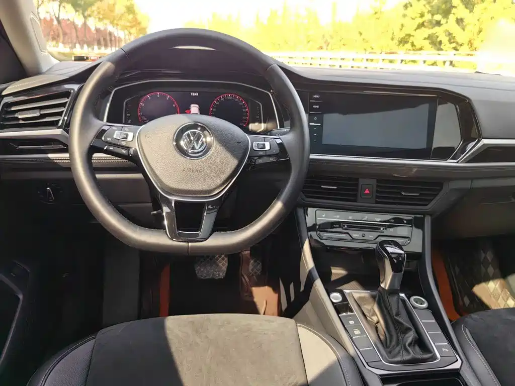 Volkswagen Sagitar — миниатюра 3