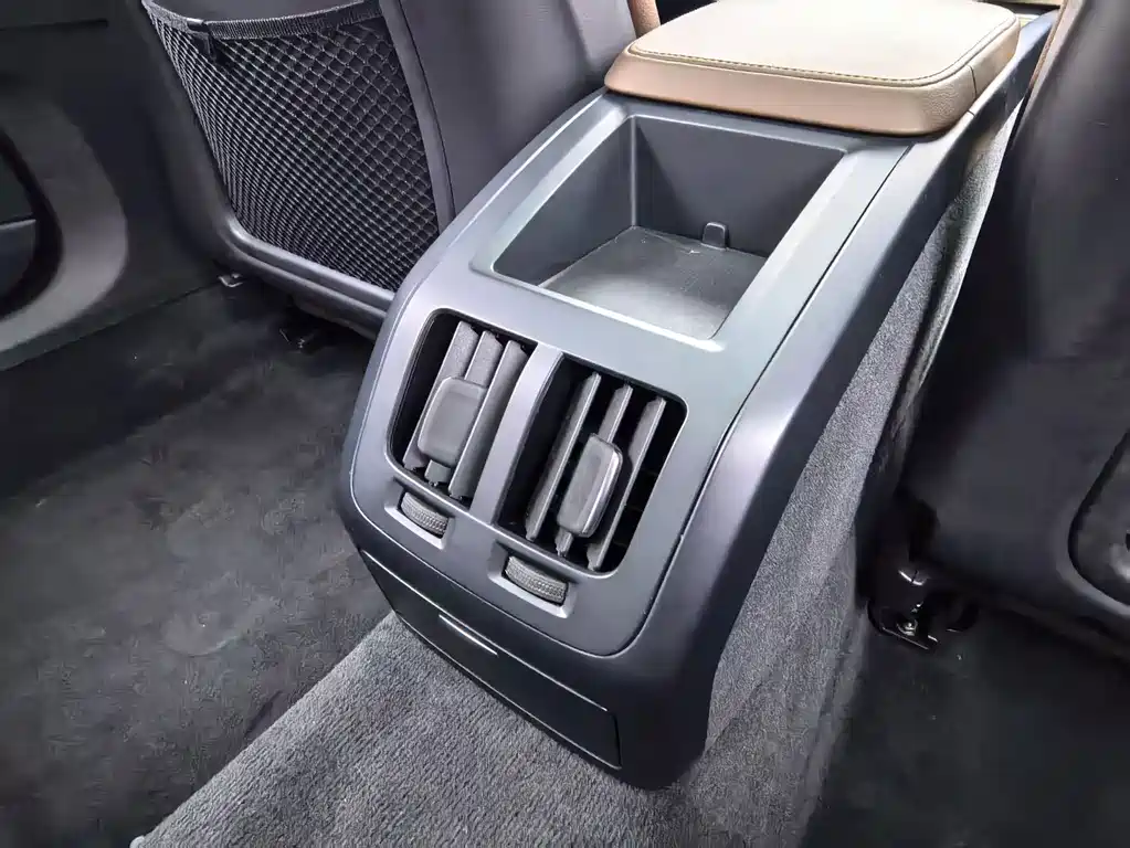 Volvo S90 — миниатюра 10