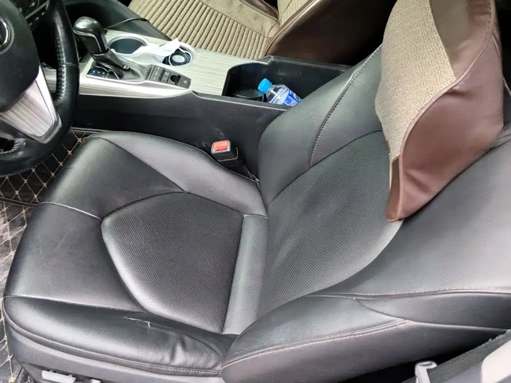 Toyota Camry — миниатюра 11