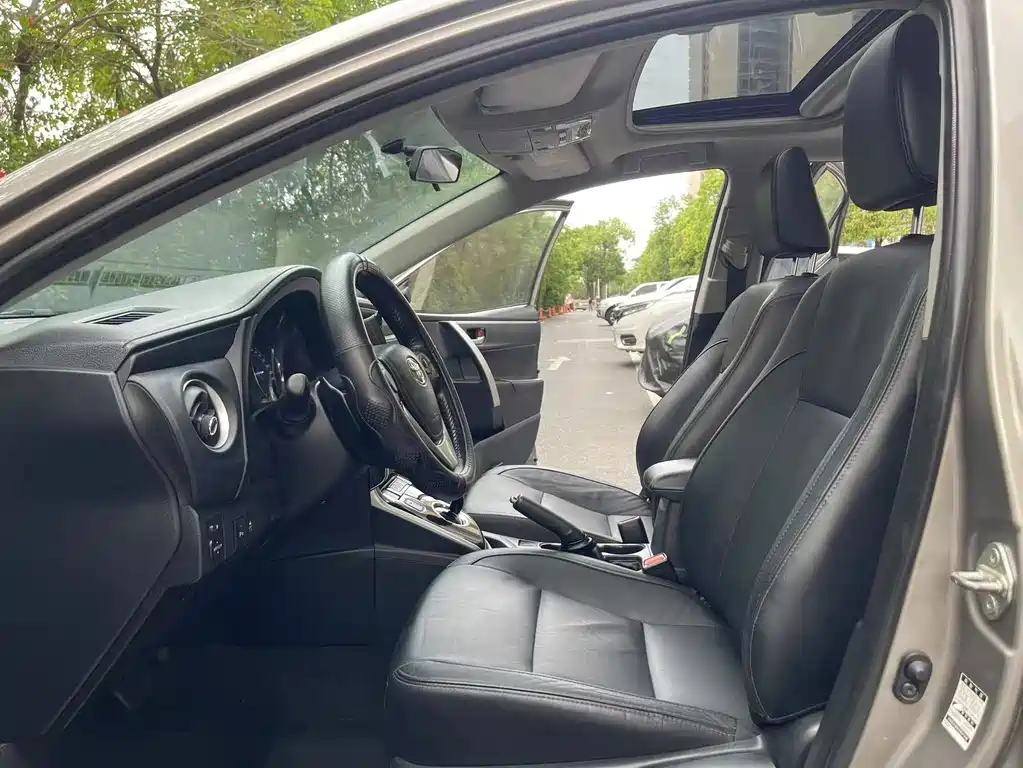 Toyota Corolla — миниатюра 6