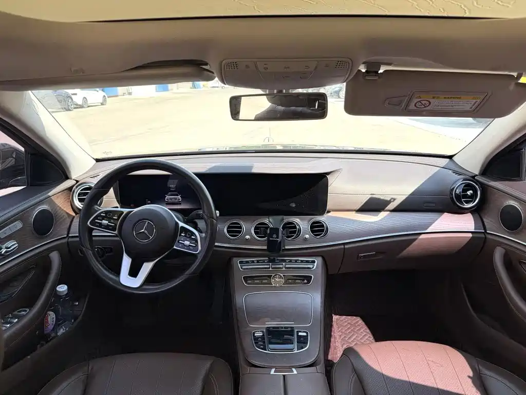 Mercedes-Benz E-Class — миниатюра 3
