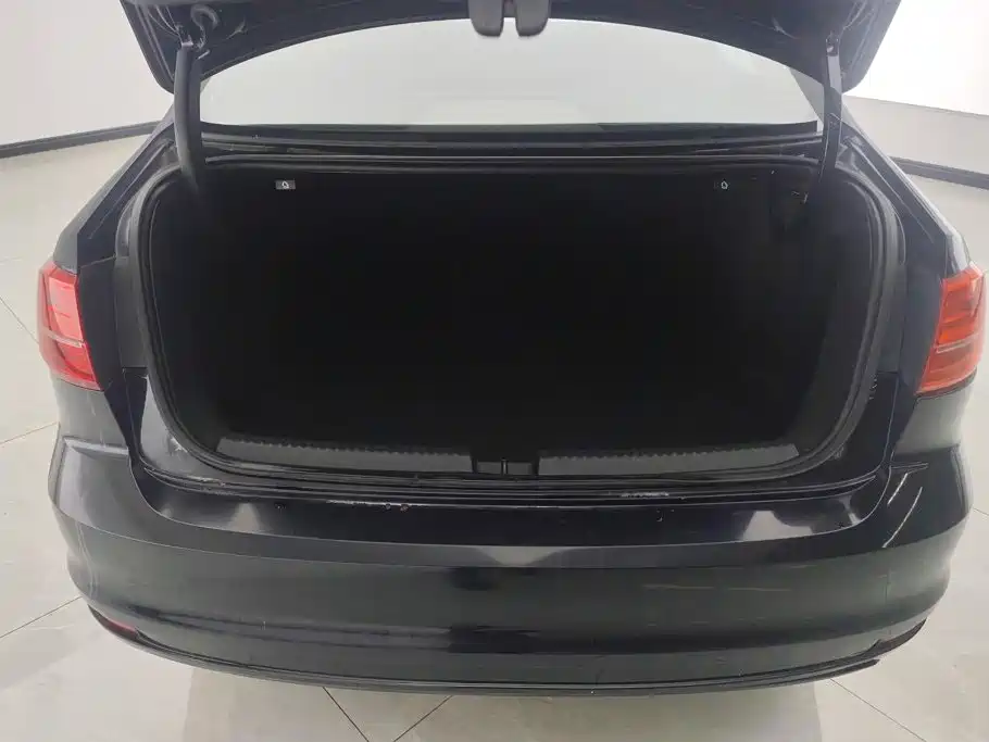 Volkswagen Sagitar — миниатюра 4