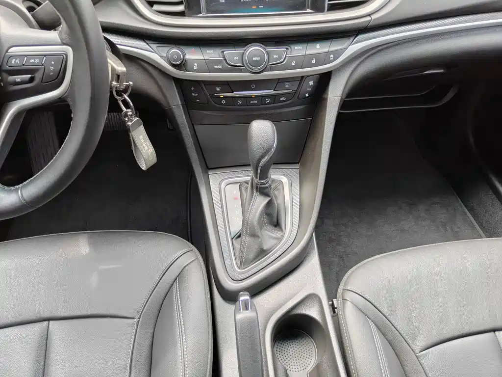 Buick Excelle — миниатюра 13