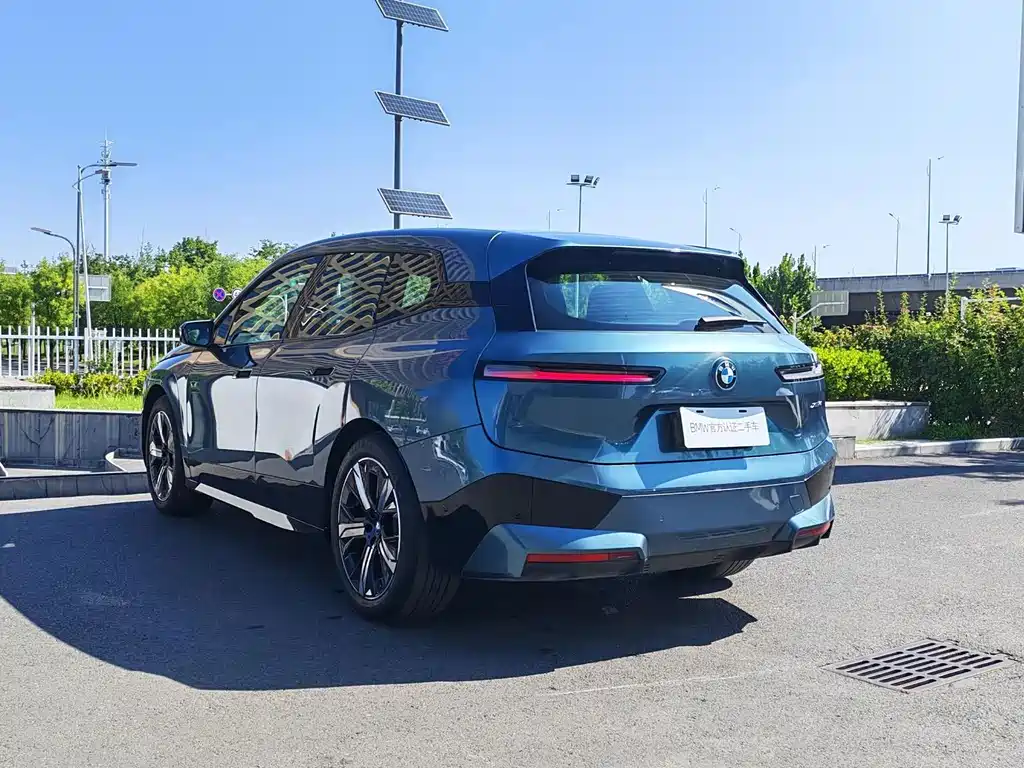 BMW iX — миниатюра 4