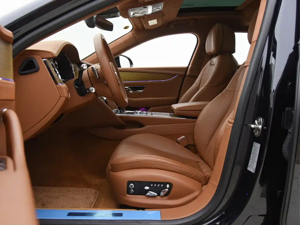 Bentley Flying Spur — миниатюра 9