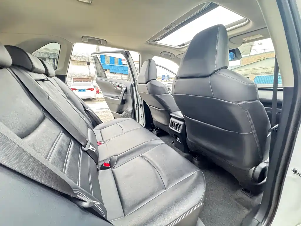 TOYOTA RAV4 RONGFANG