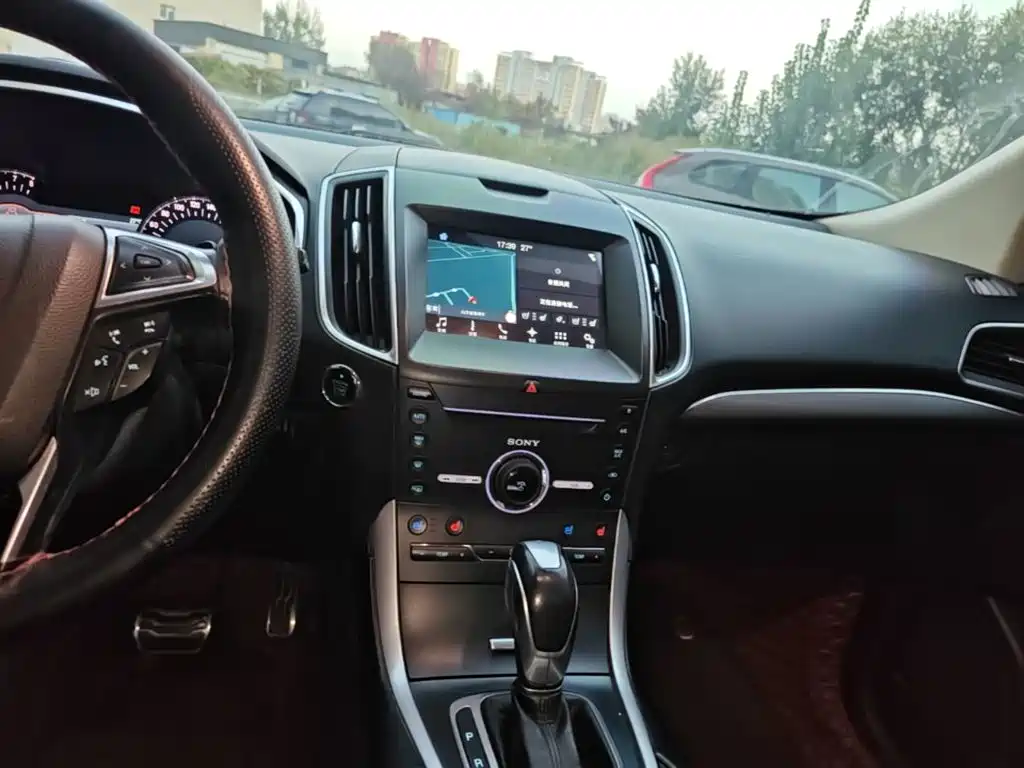 Ford Edge — миниатюра 13