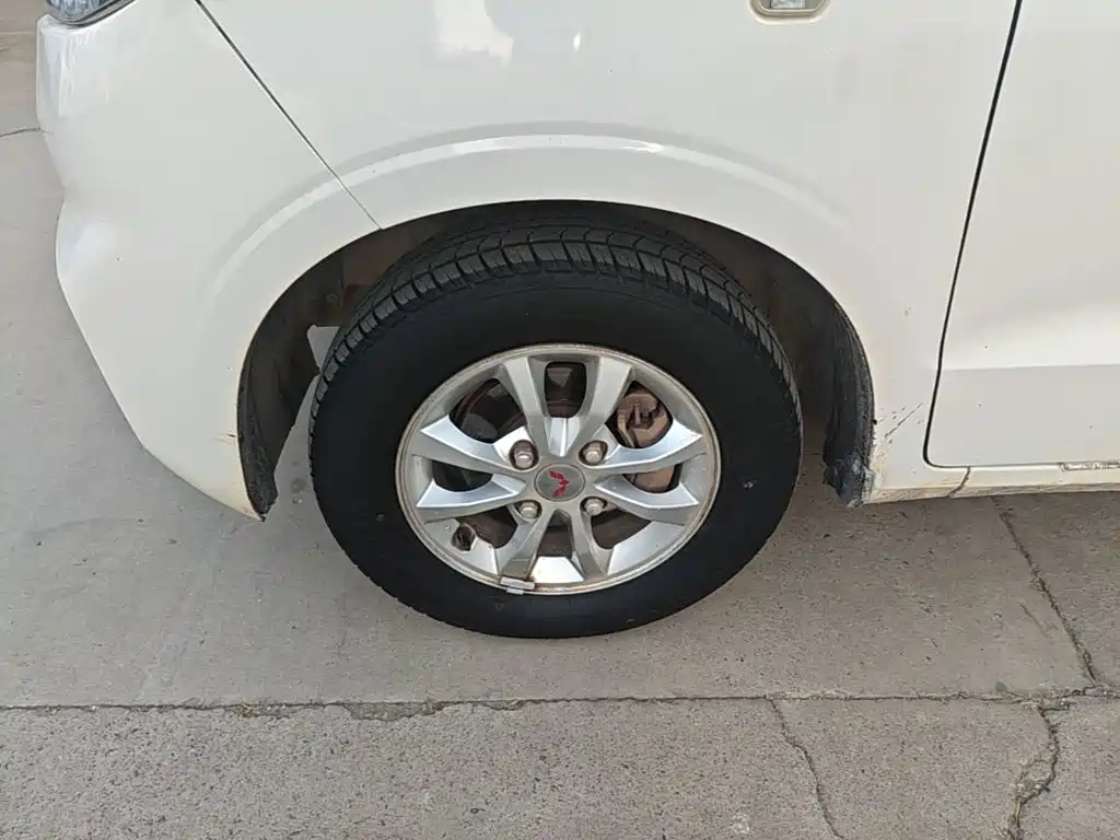 Wuling Hongguang V — миниатюра 23
