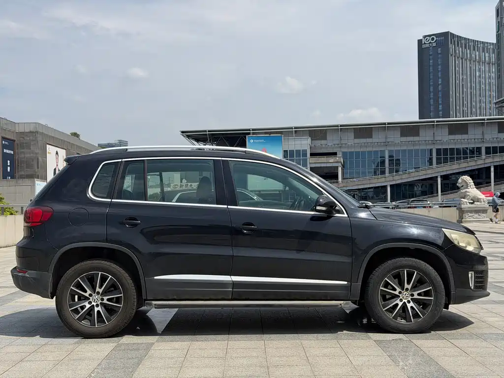 Volkswagen Tiguan — миниатюра 4