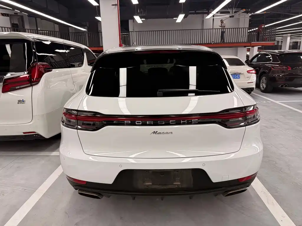 Porsche Macan — миниатюра 9