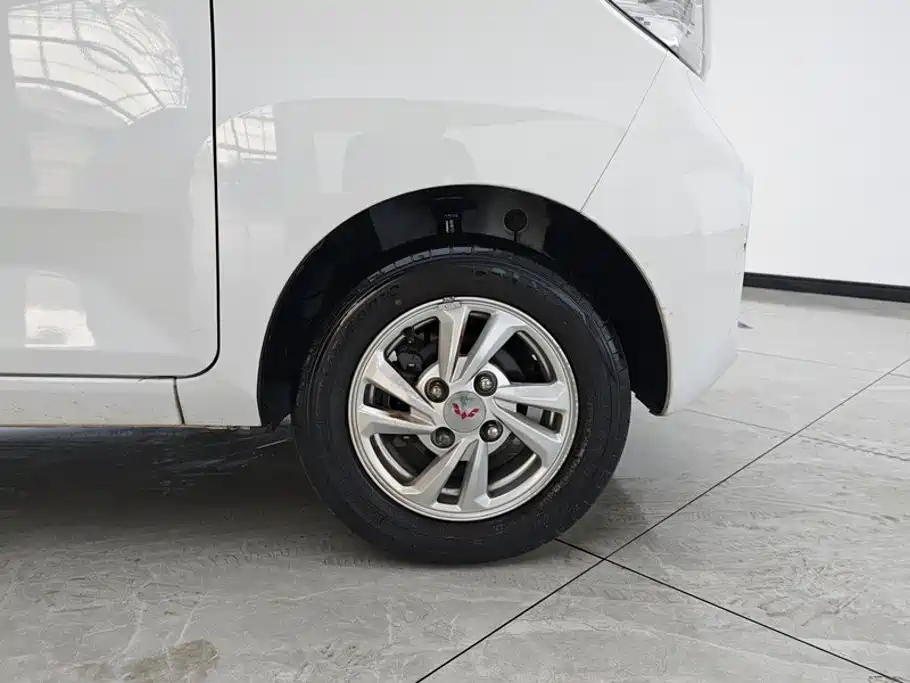 Wuling MINIEV — миниатюра 6