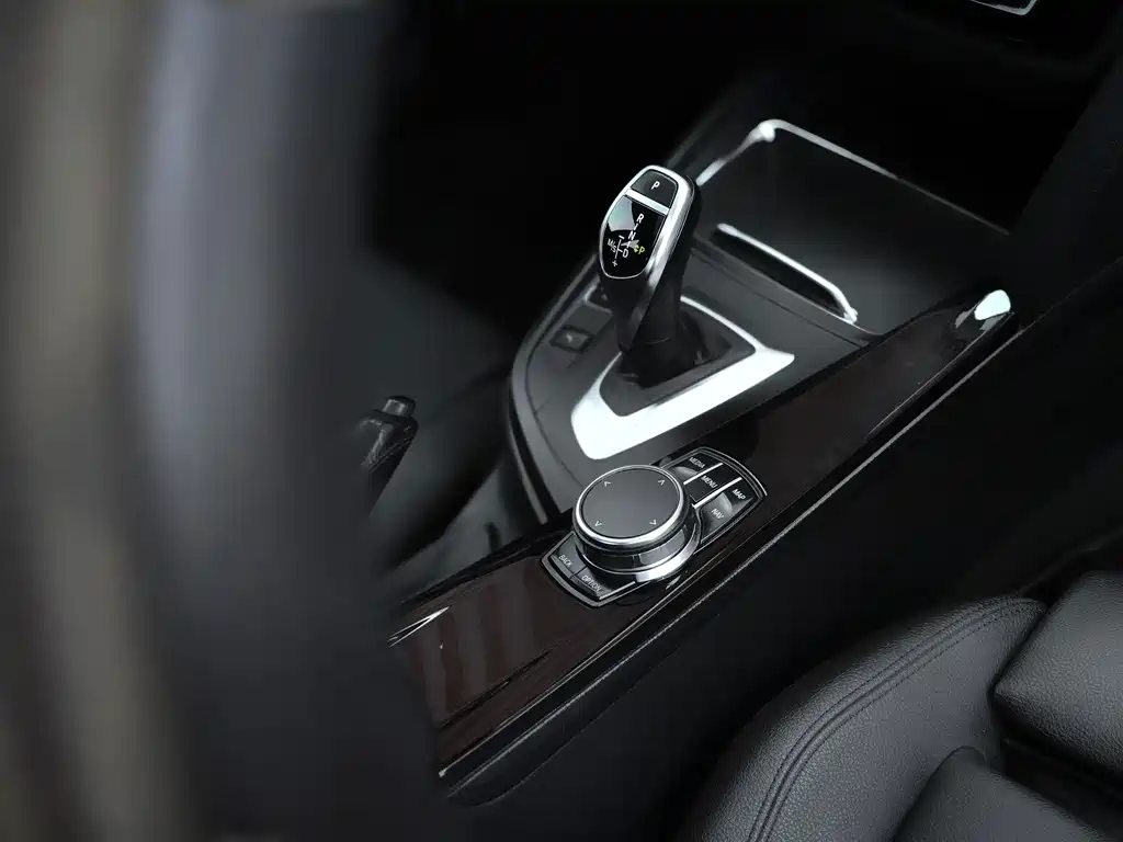 BMW 3 Series — миниатюра 16