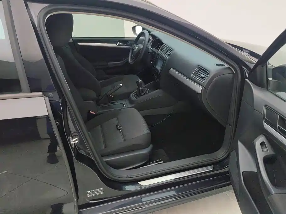 Volkswagen Sagitar — миниатюра 8