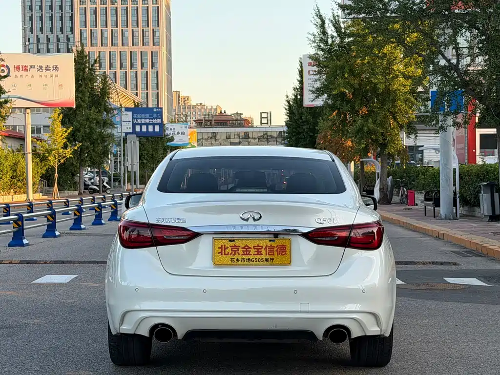 Infiniti Q50L — миниатюра 5