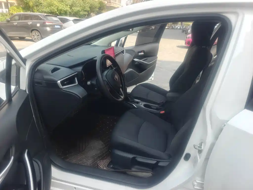Toyota Corolla — миниатюра 13