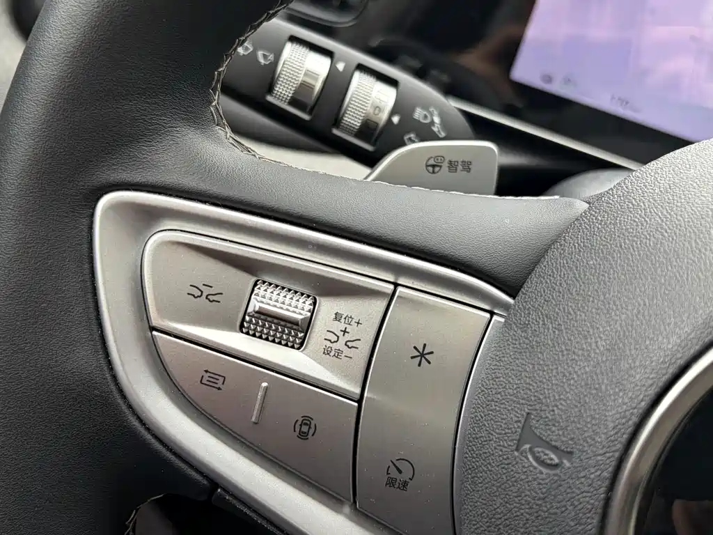 BYD Sealion 05 EV — миниатюра 9