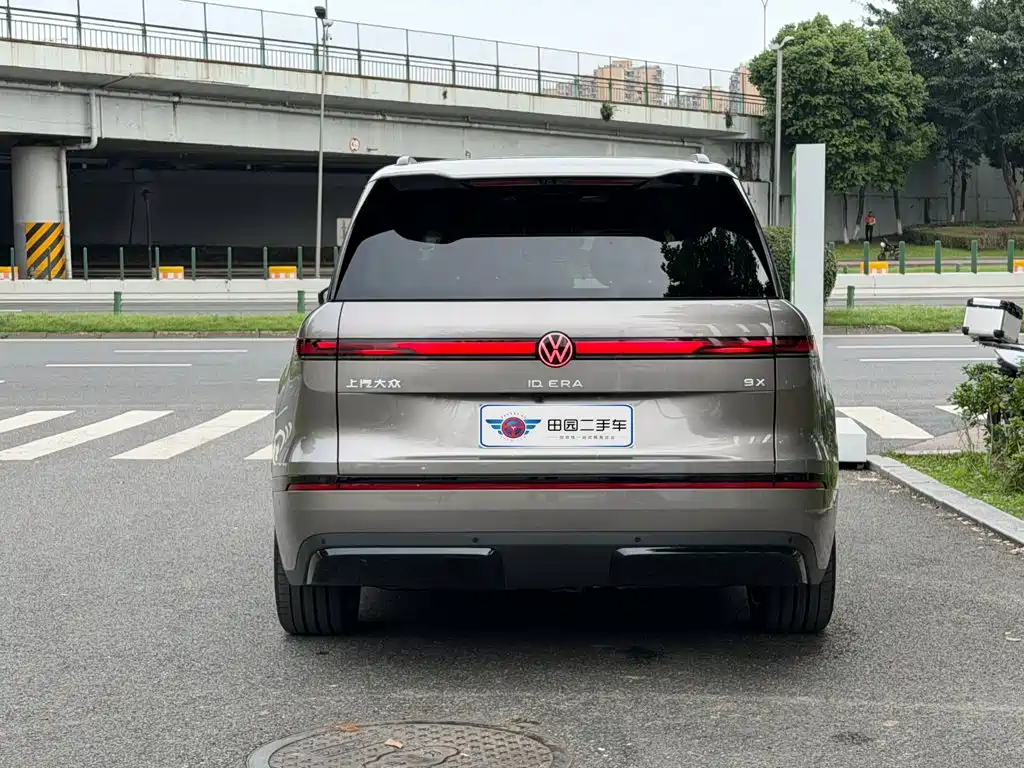 Volkswagen ID.ERA 9X — миниатюра 5