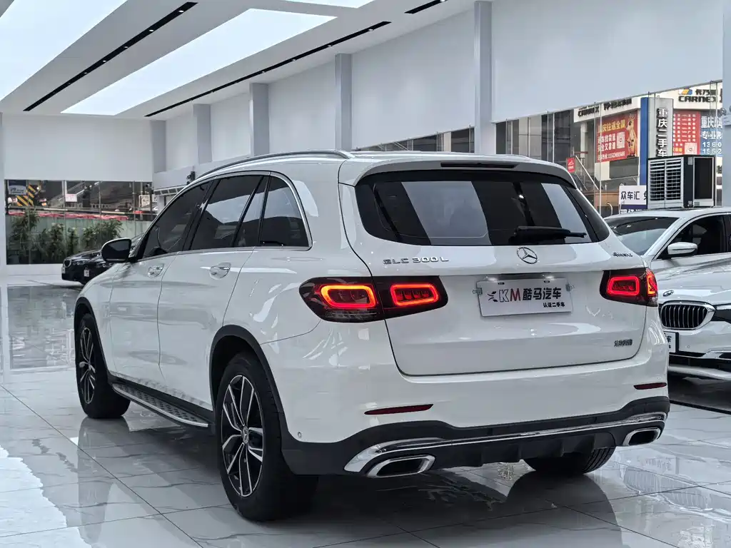 MERCEDES-BENZ GLC