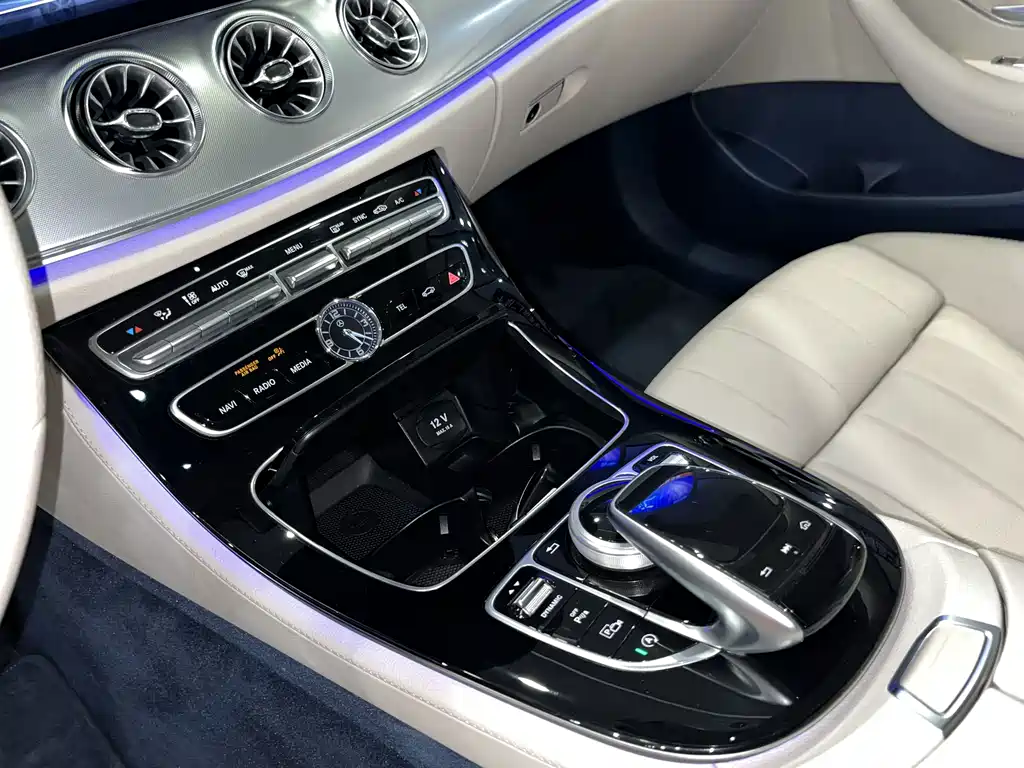 Mercedes-Benz E-Class (Import) — миниатюра 10