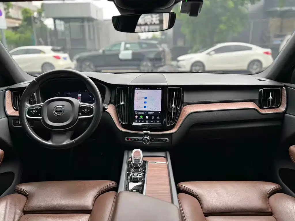 Volvo XC60 — миниатюра 10