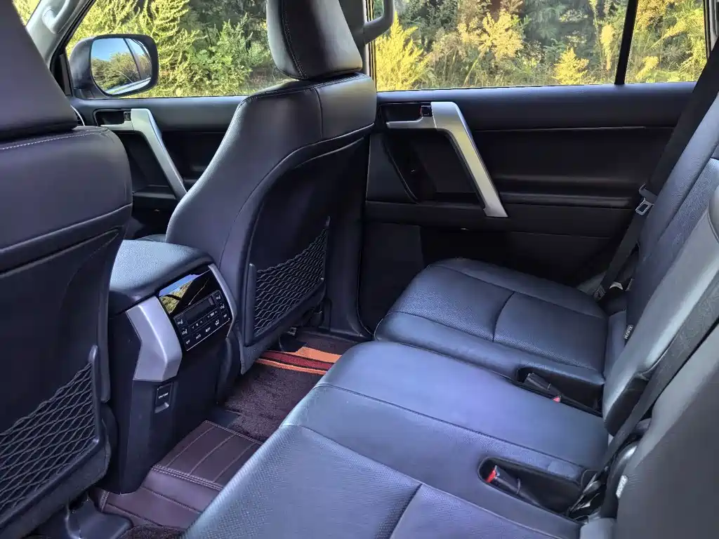 Toyota Prado — миниатюра 4