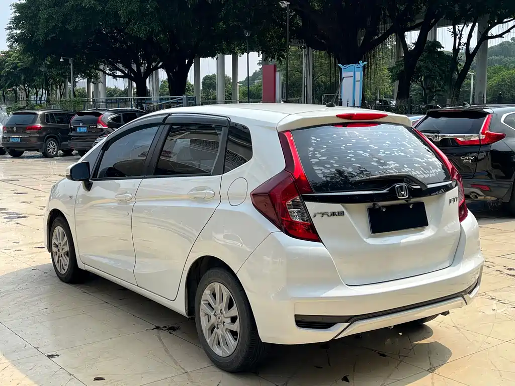 Honda Fit — миниатюра 4