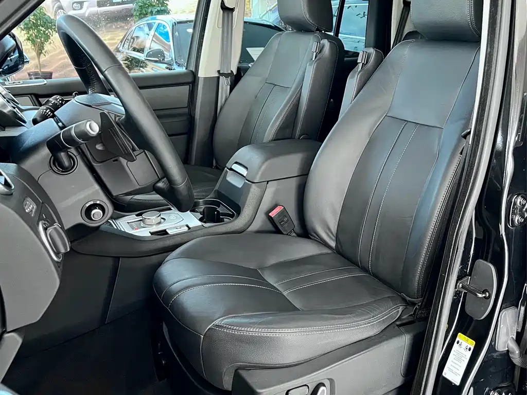 Land Rover Discovery — миниатюра 6