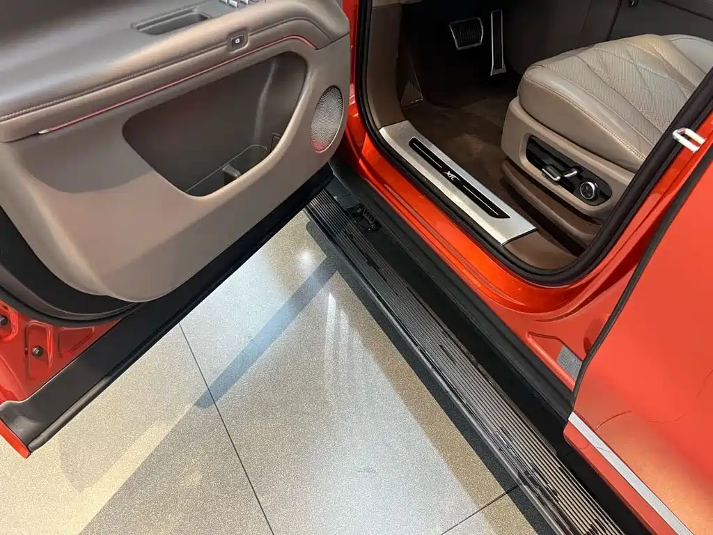 AITO ASK THE WORLD M9