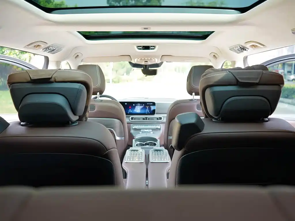 Mercedes-Benz V-Class — миниатюра 16