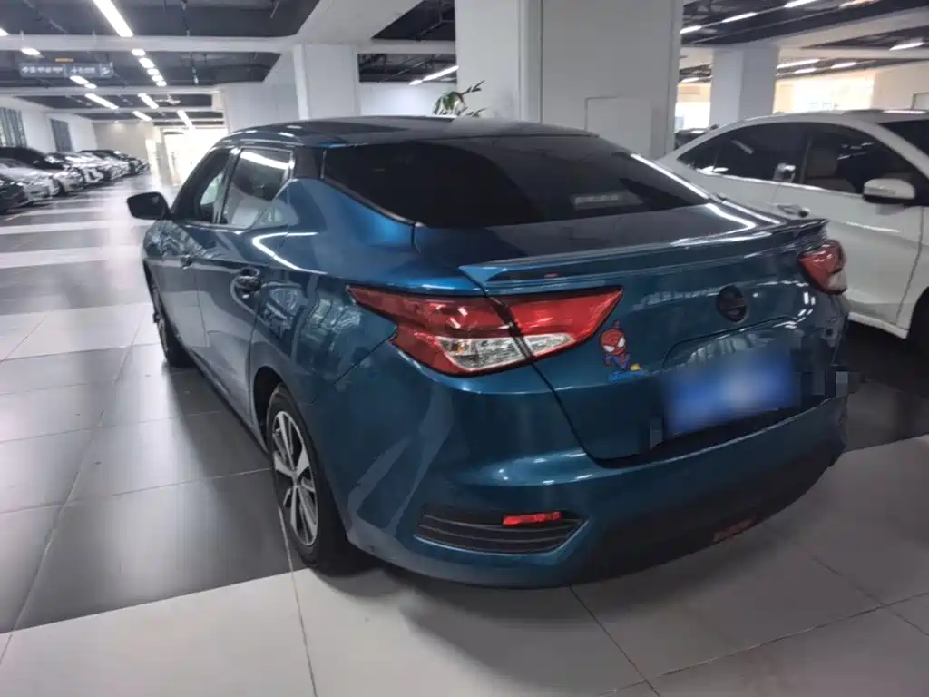 Nissan Bluebird — миниатюра 5