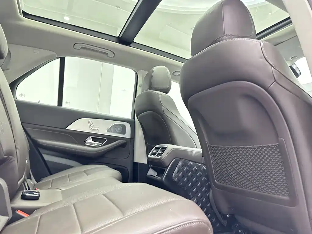 Mercedes-Benz GLE (Import) — миниатюра 14