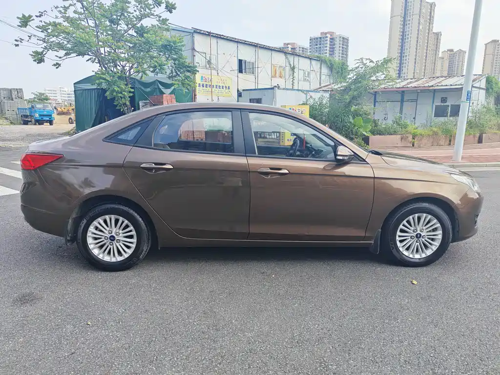 Ford Escort — миниатюра 4