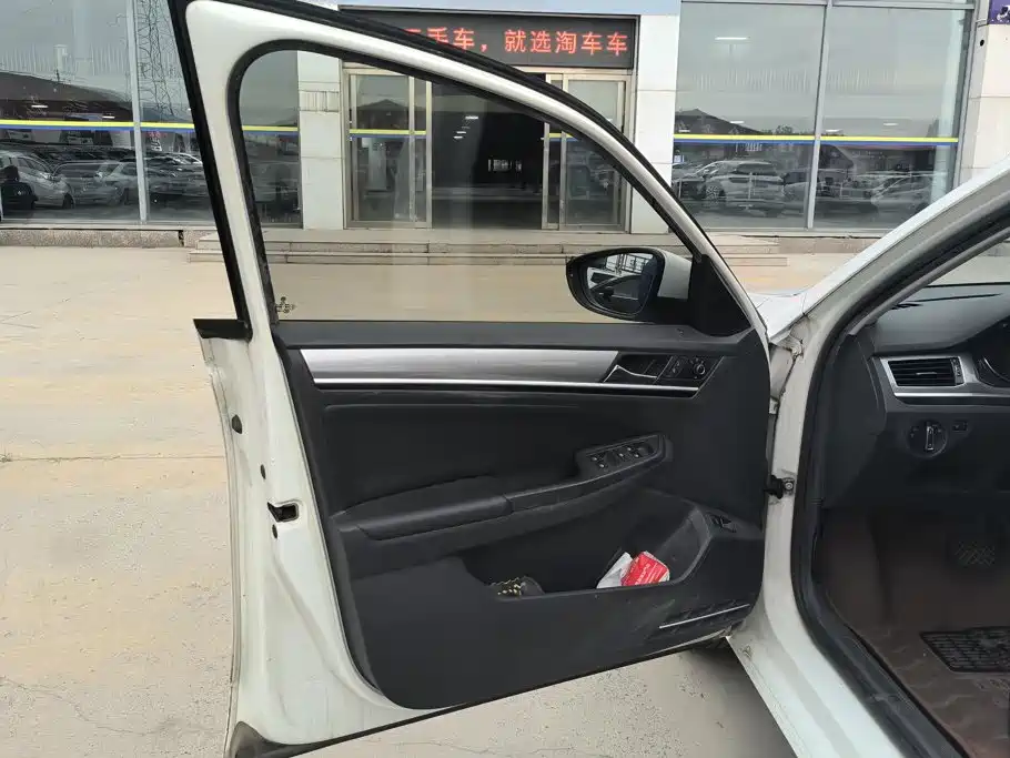 Volkswagen Bora — миниатюра 7