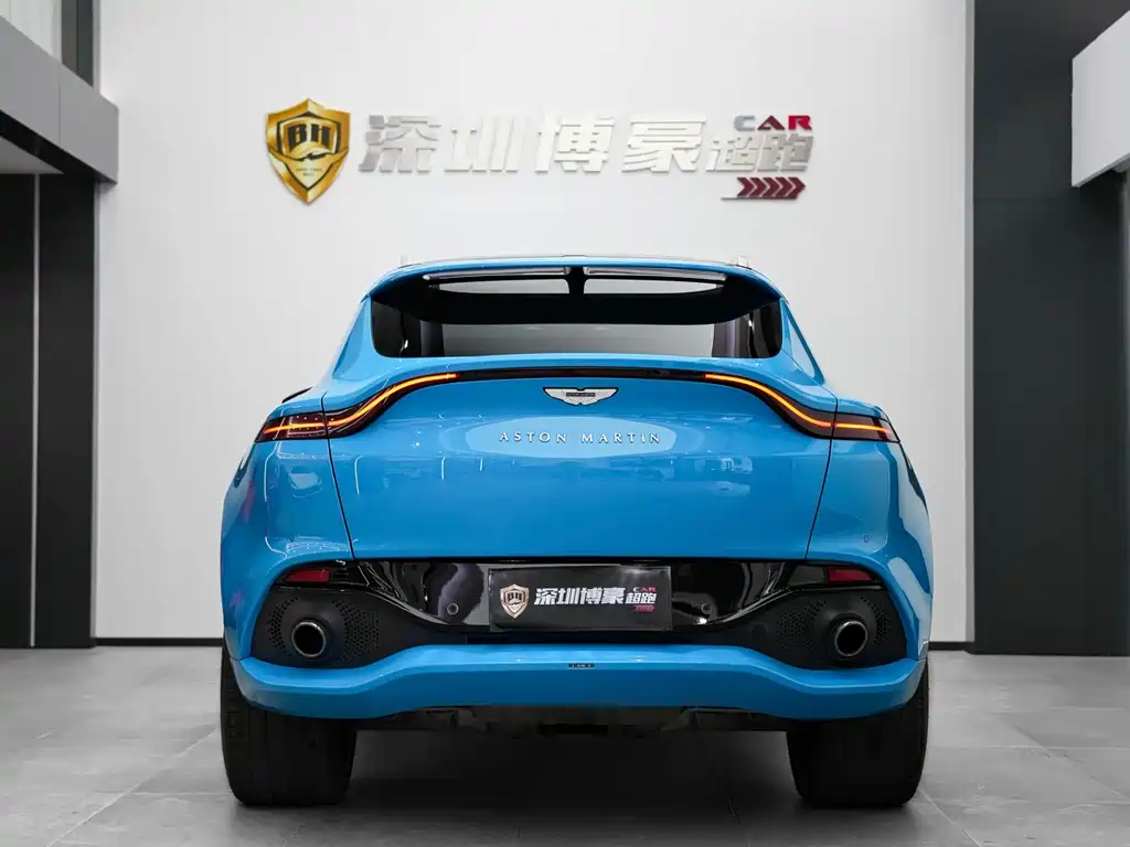 Aston Martin DBX 2021 4.0T V8